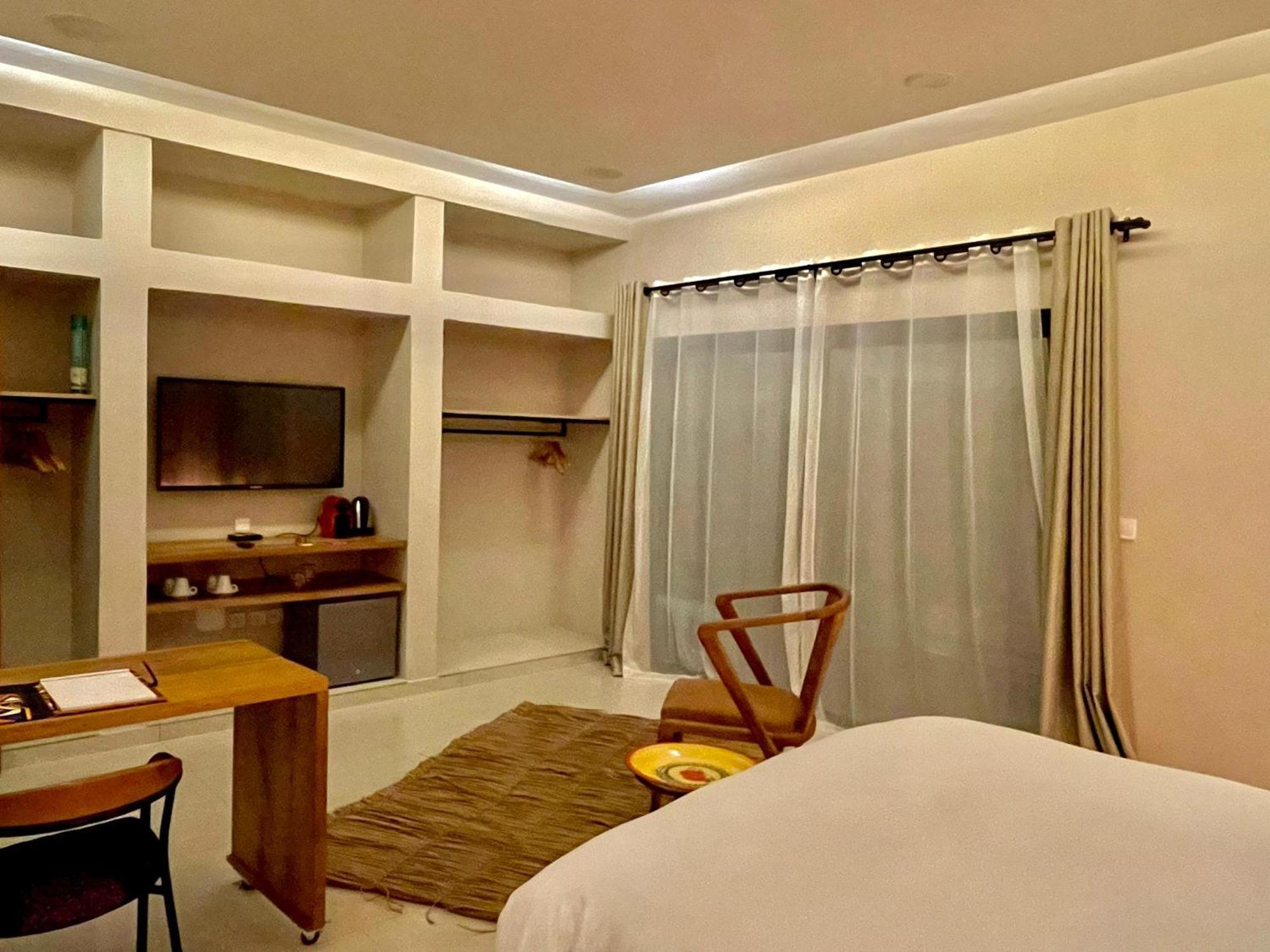 Le Kentia Hotel Ломе Екстериор снимка