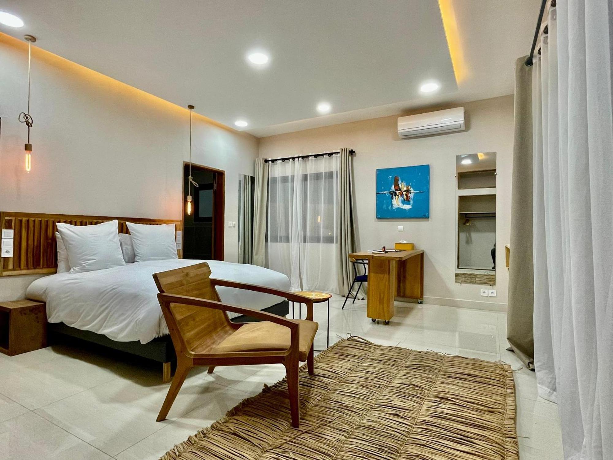 Le Kentia Hotel Ломе Екстериор снимка