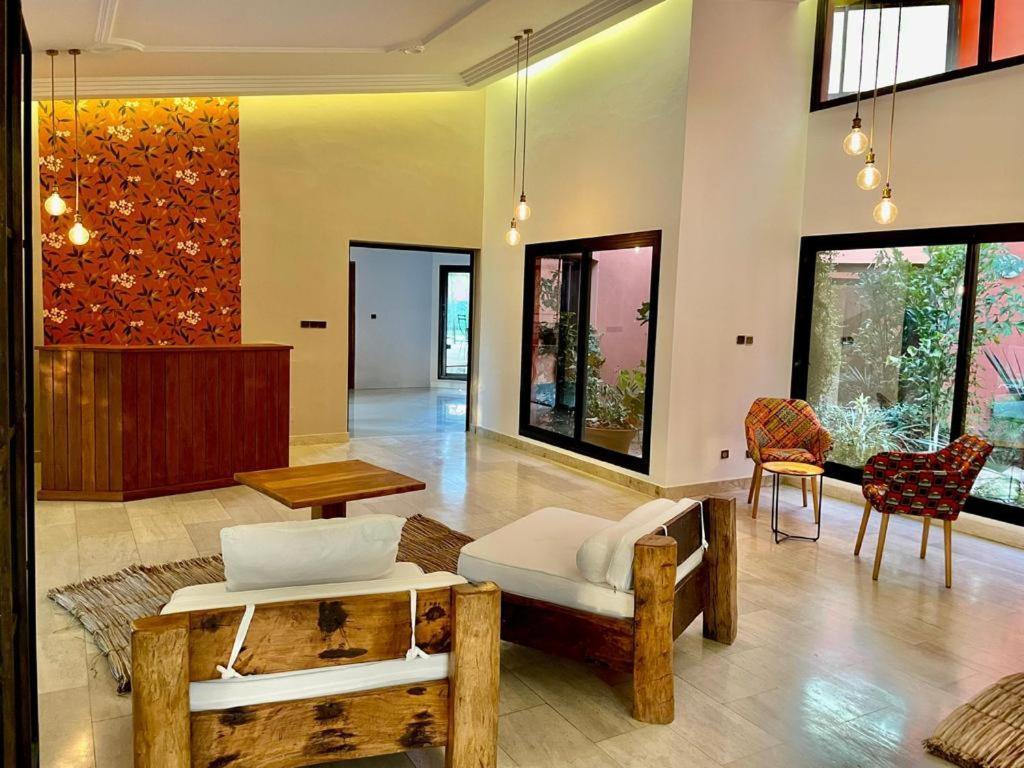 Le Kentia Hotel Ломе Екстериор снимка
