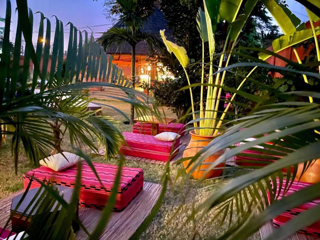 Le Kentia Hotel Ломе Екстериор снимка